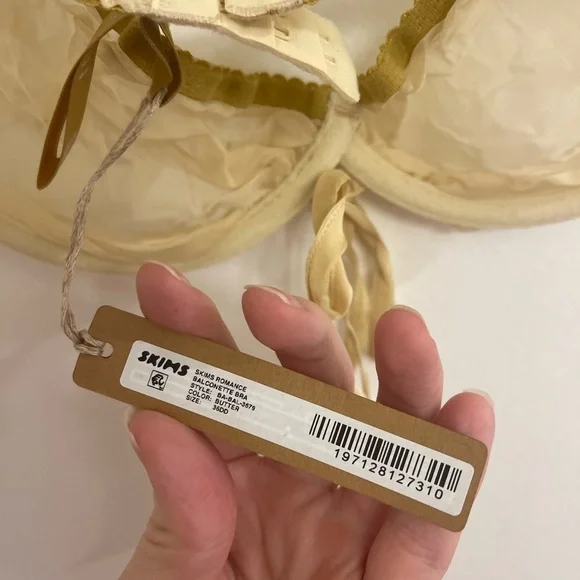 SKIMS NWT Silk Balconette Butter Sheer Bra Lingerie Romantic Coquet - Picture 4 of 7